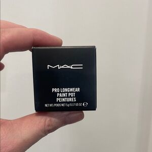 MAC Pro Longwear Paint Pot - GROUNDWORK